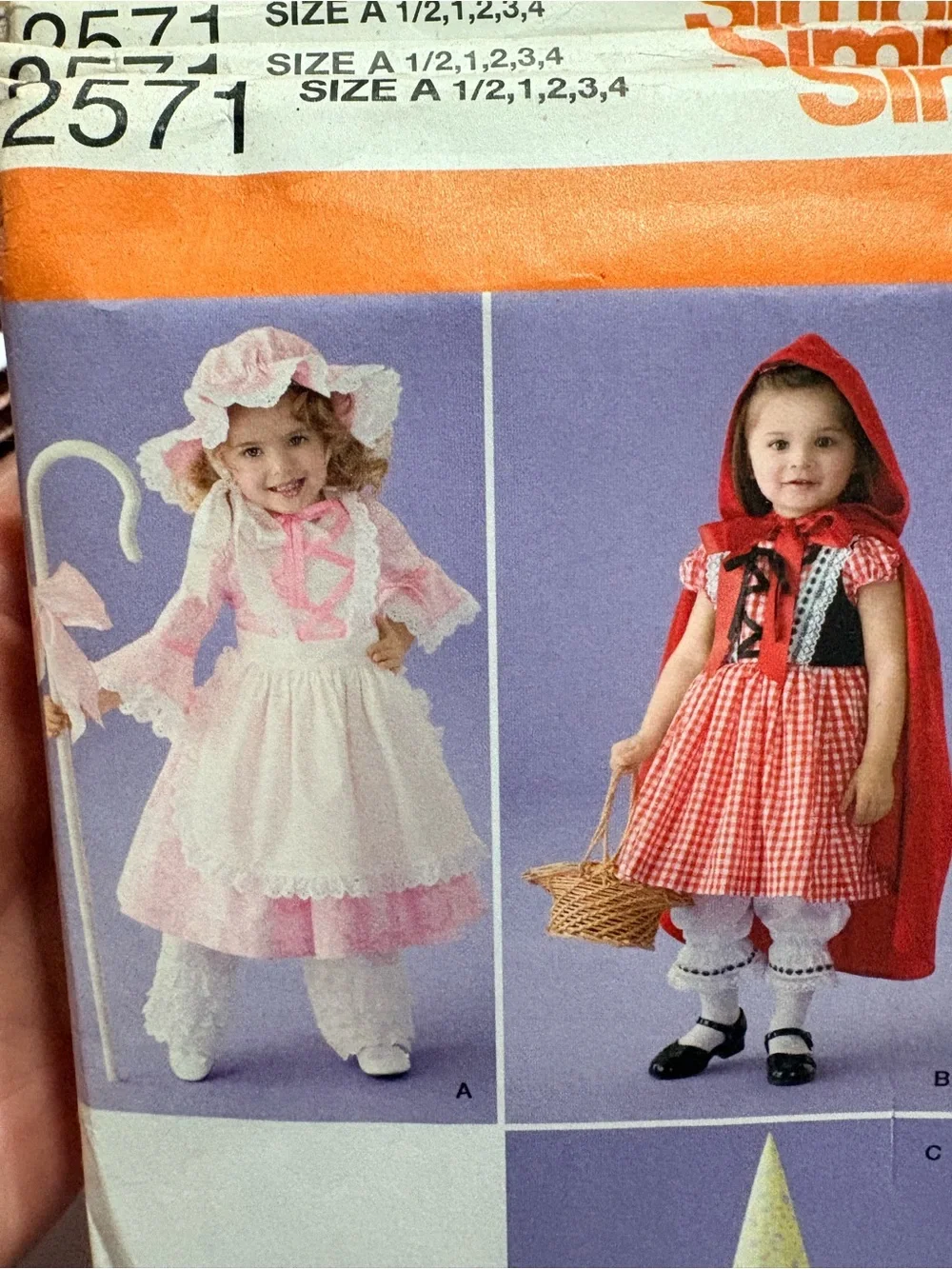 BN UNCUT SIMPLICITY CHILDREN COSTUMES SEWING PATTERNS